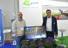 Jack Ford and Cornelis van Bommel of Erfgoed introduced the Heritage Floorcleaners. With this concept the floor is cleaned in a natural way.